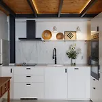 La Colonial De Lujo 아파트 *