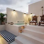 La Colonial De Lujo Daire